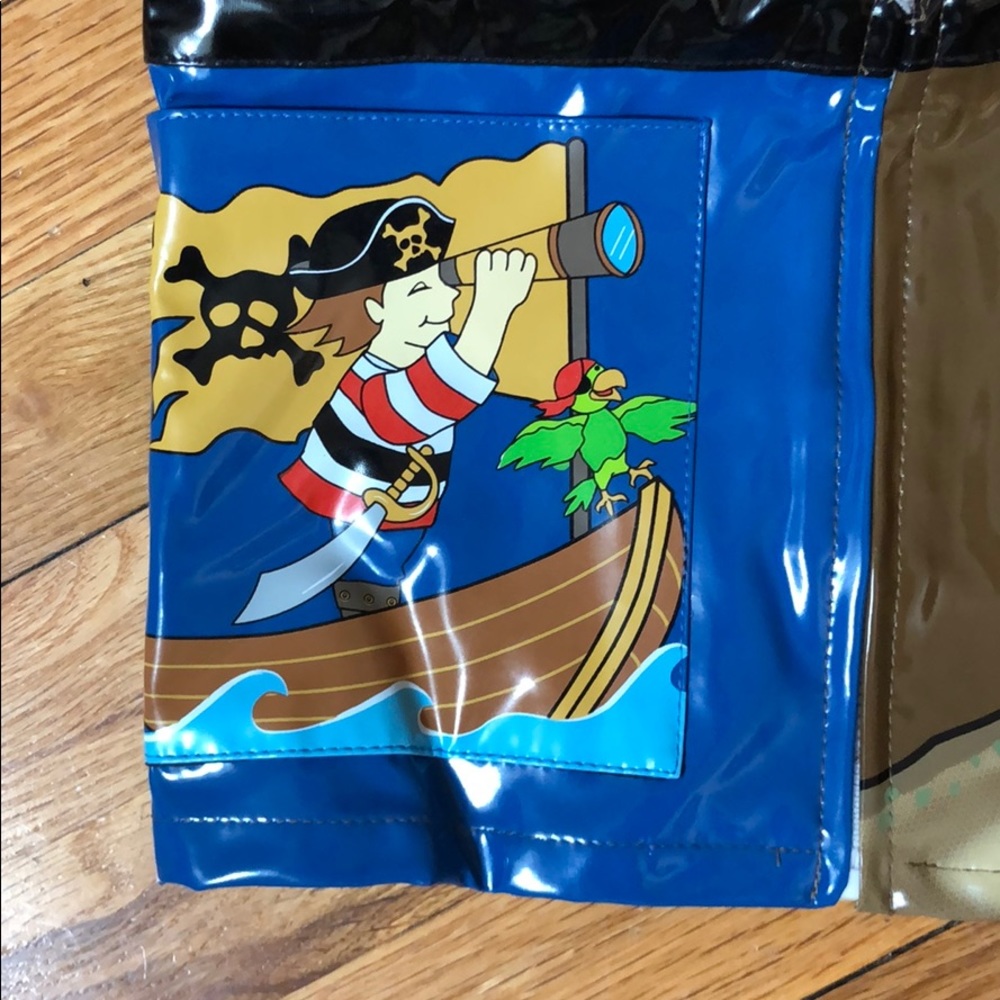 Kidorable Pirate theme raincoat size 12-18 months - Picture 4 of 12